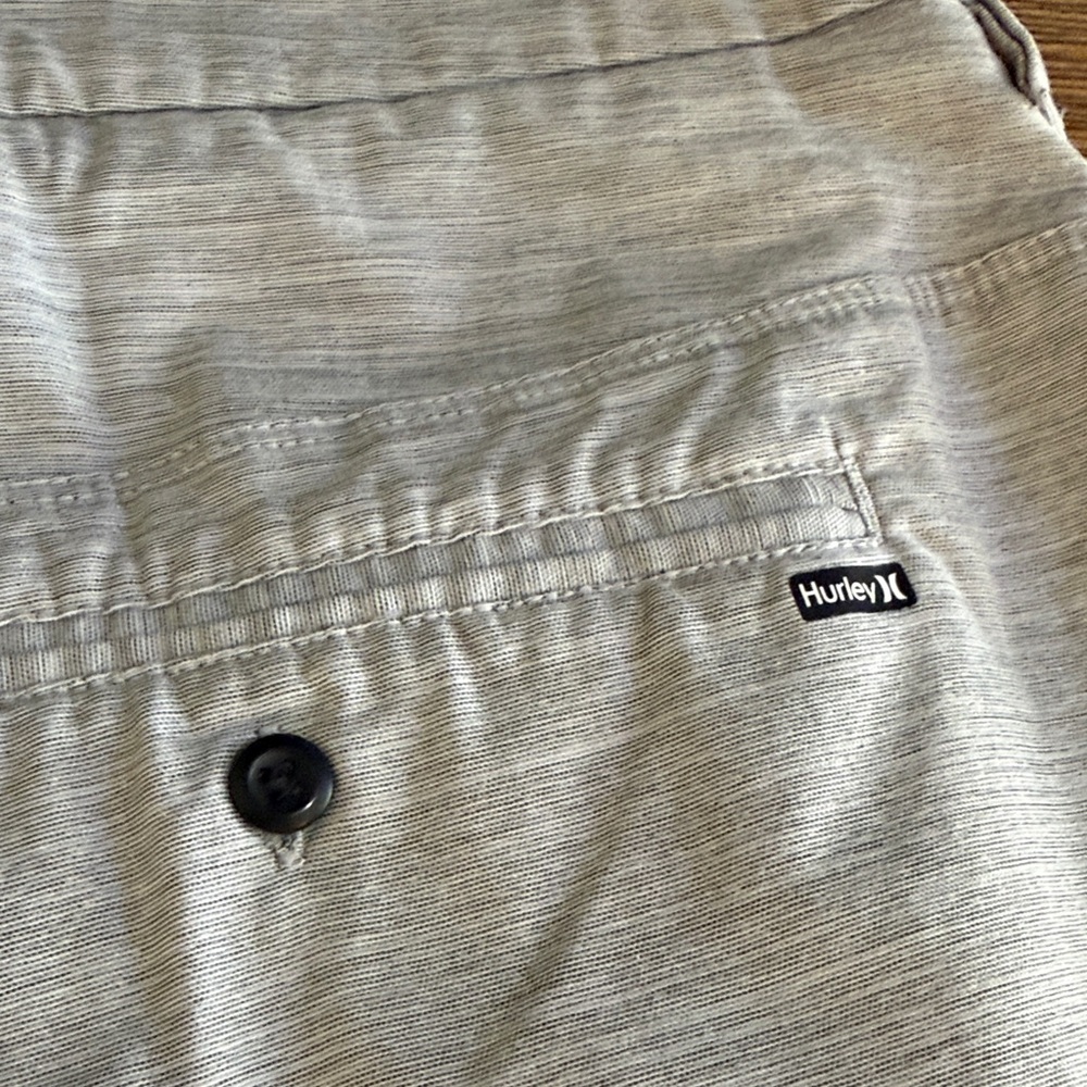 Hurley Light Gray Flat Front Men's Shorts, Nike dri fit - Picture 4 of 6